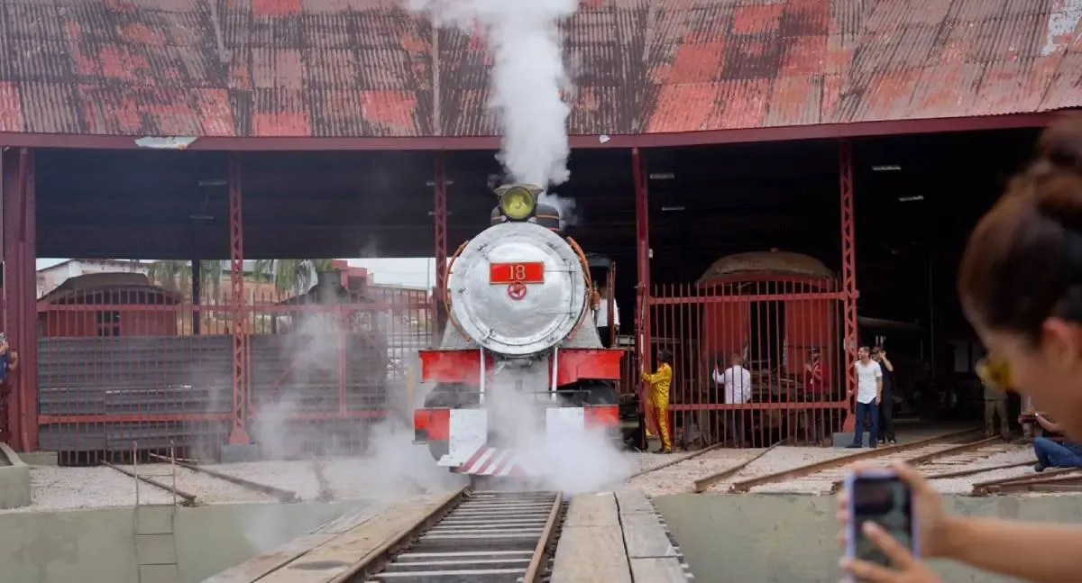 Locomotiva 18 faz nova exibição no domingo e resgata memória histórica no Complexo Madeira-Mamoré