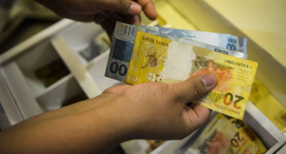 Lote extra de R$ 156,4 milhões do abono salarial é pago neste sábado