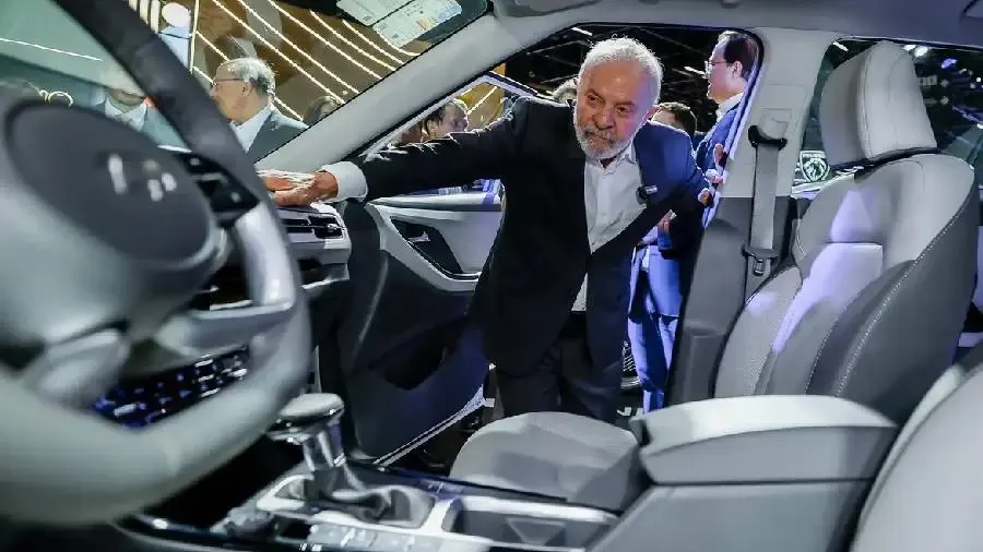 Lula defende liderança industrial na transição energética