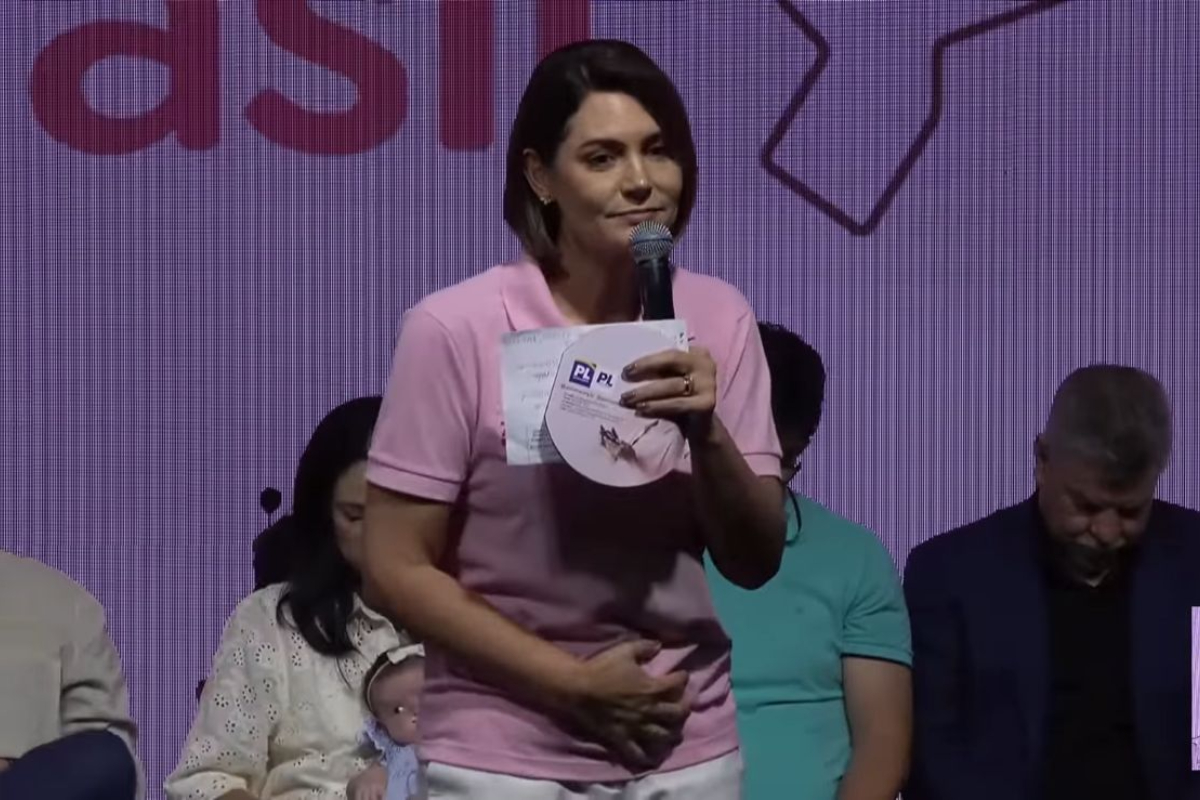 Michelle critica aproximação do PL-CE com Ciro Gomes: “Isso não dá”