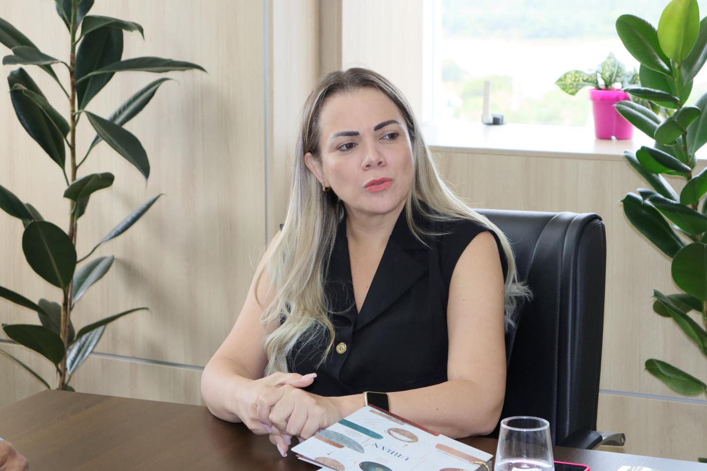 Mutirão de emissão de RG para produtores rurais de Ji-Paraná é solicitado por Cláudia de Jesus