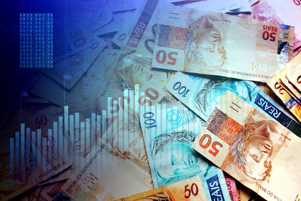 Por que seu dinheiro deve viajar para fora?