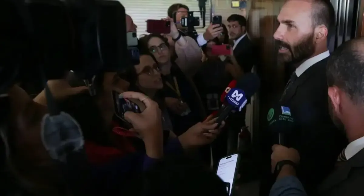 STF torna Eduardo Bolsonaro réu por coação em inquérito sobre golpe de Estado