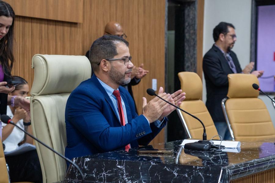 Vereador Nilton Souza tem projeto aprovado para garantir mais estrutura, dignidade e segurança a esses profissionais