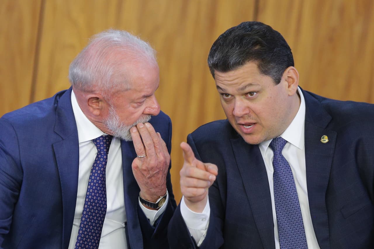A vantagem de Alcolumbre ao cancelar a sabatina de Messias