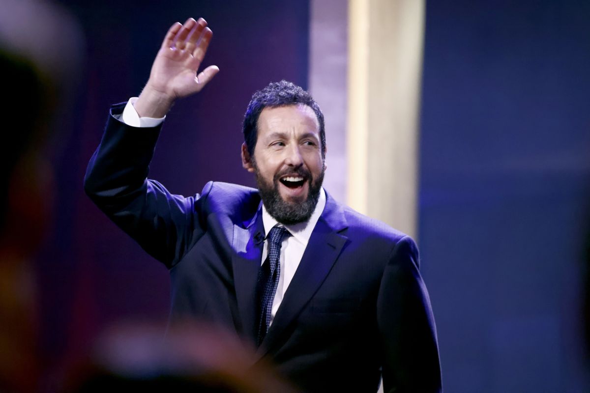 Adam Sandler virou ator para ser famoso: “Queria o que Eddie Murphy tinha”