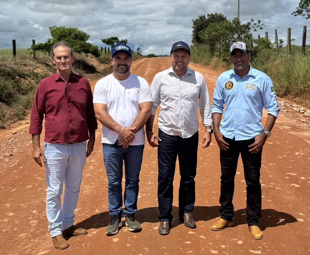 Apoio de Cirone Deiró garante maquinário para produtores de Ministro Andreazza