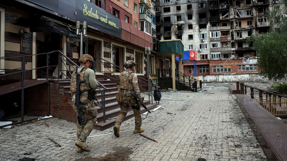 Ataque aéreo massivo da Rússia provoca apagão em regiões da Ucrânia