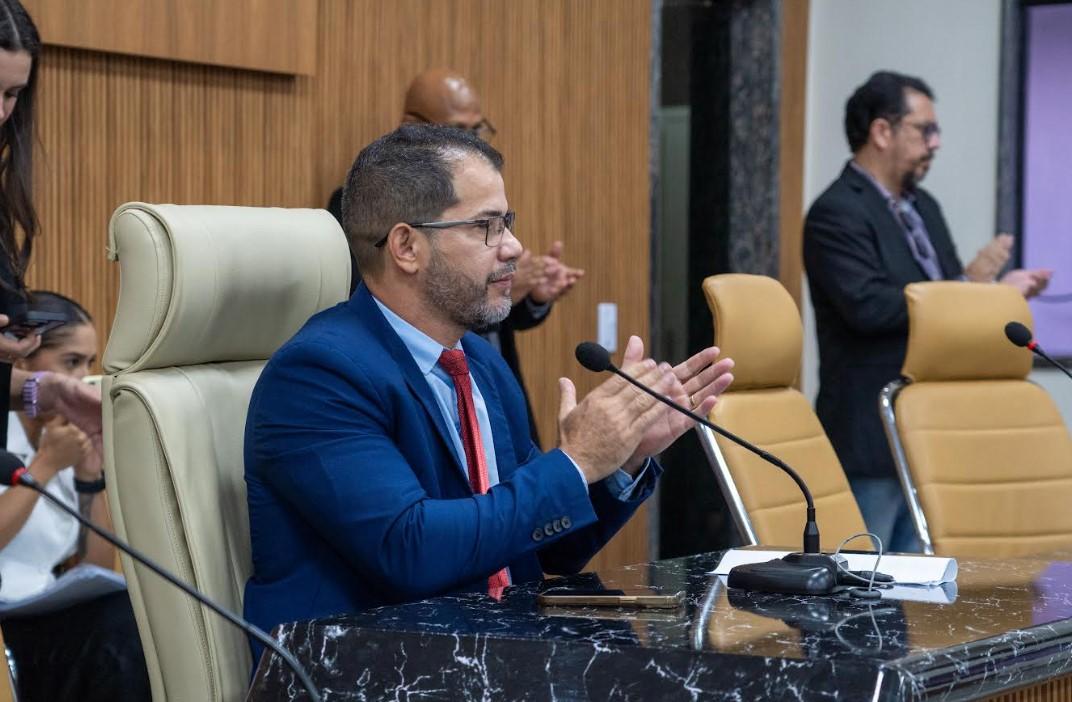 Câmara aprova projeto do vereador Nilton Souza que garante cestas básicas a famílias de alunos das escolas da rede municipal