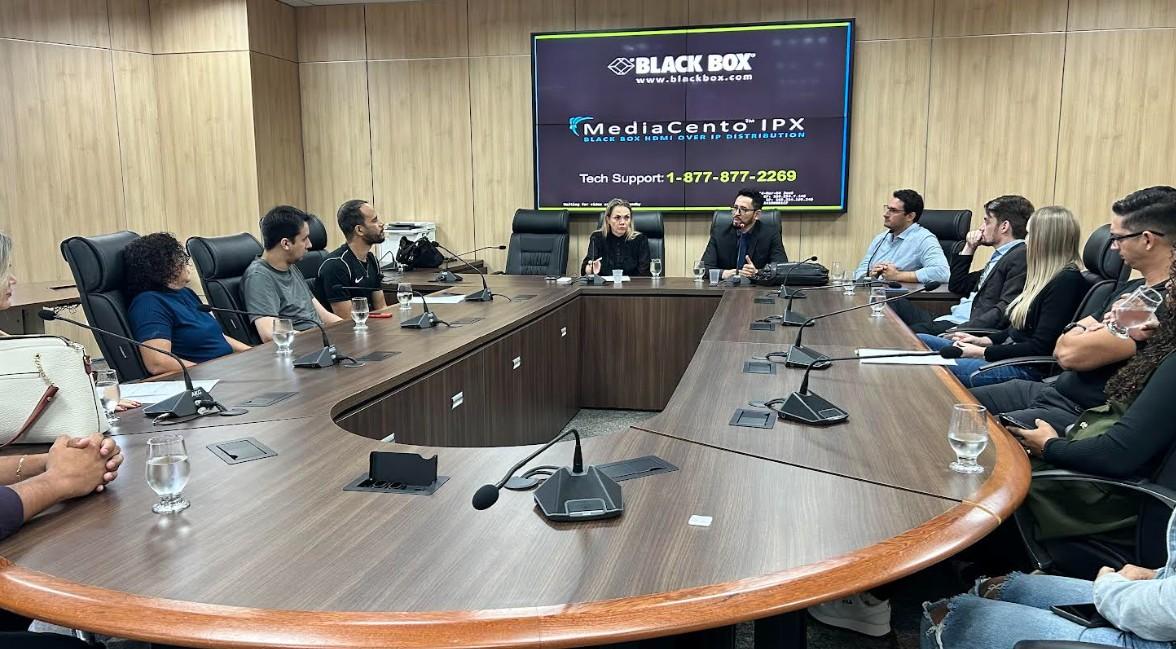 Cláudia de Jesus e Sesdec discutem chamamento de aprovados da Polícia Civil de 2022