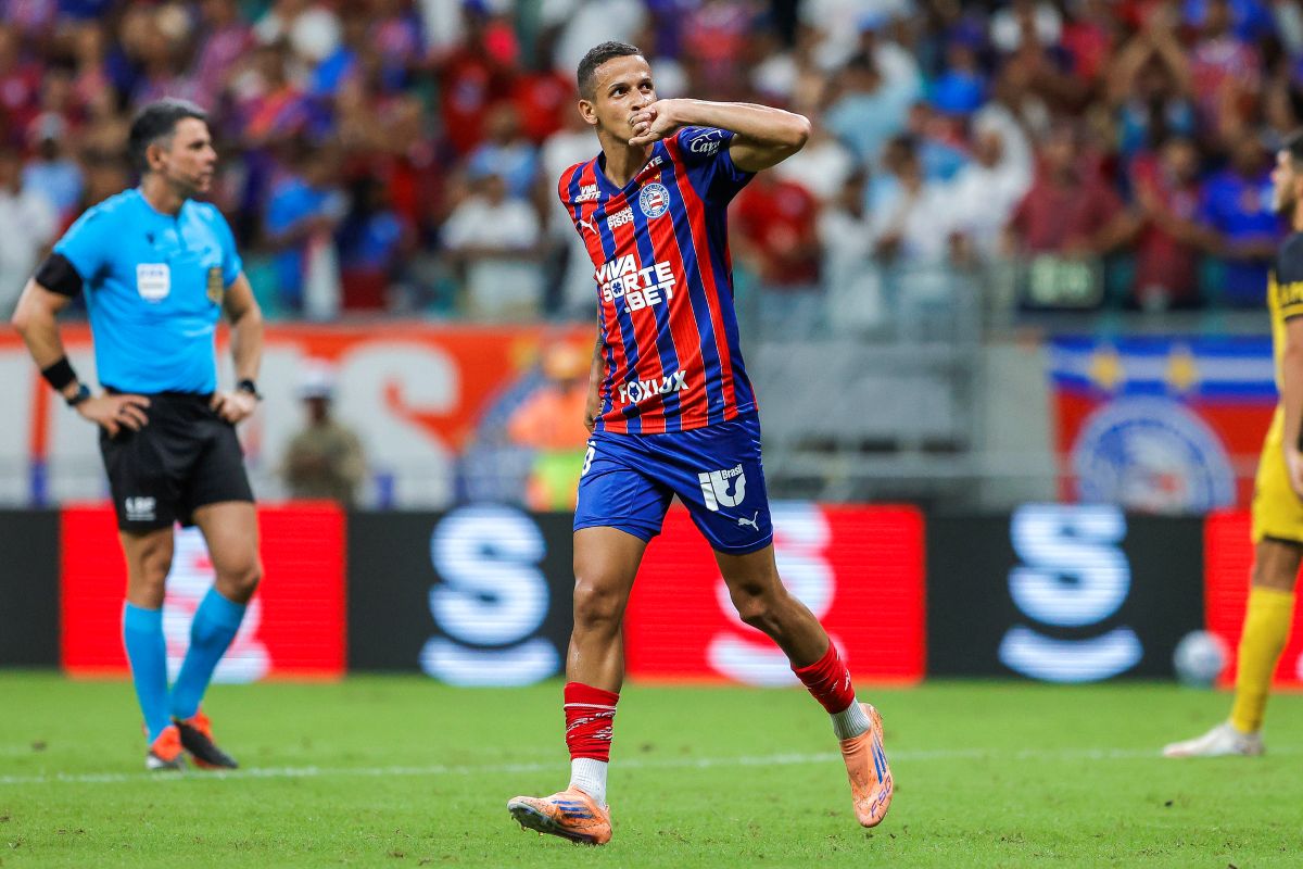 Com um gol em cada tempo, Bahia vence Sport no Campeonato Brasileiro