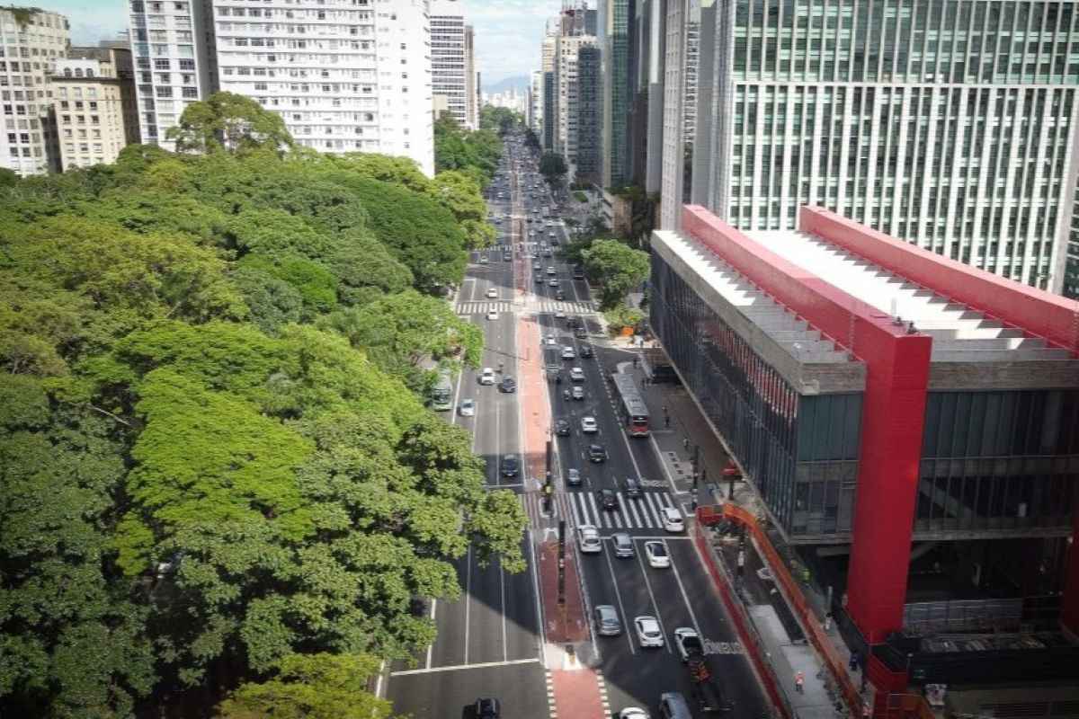 Depois de fim de semana com sol e calor, saiba como fica o tempo em SP