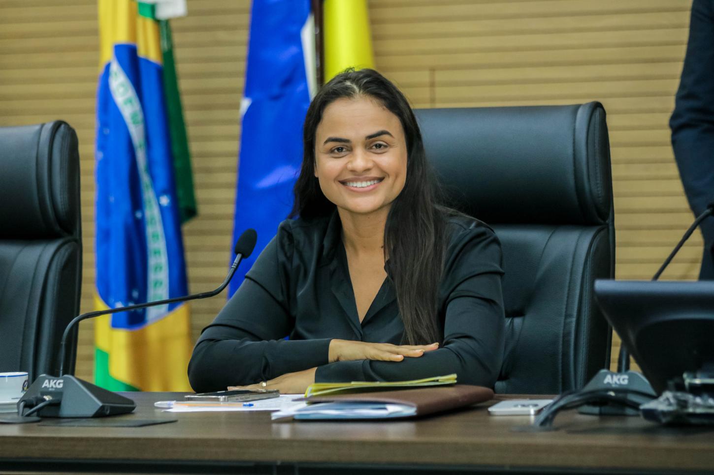 Deputada Taíssa Sousa cobra urgência em melhorias na Linha 32 em Nova Dimensão