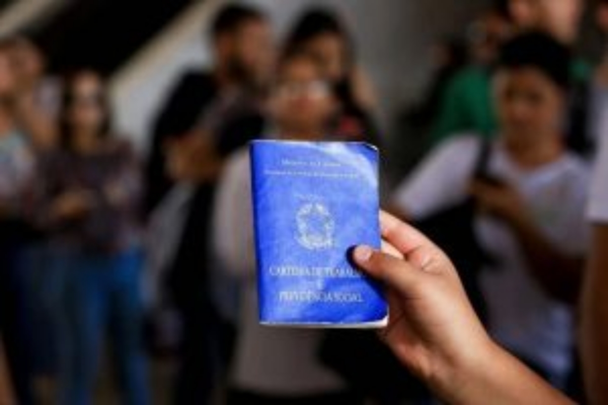 DF inicia semana com 435 vagas de emprego e salários de até R$ 3,2 mil