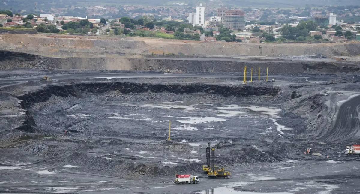 Estudo aponta irregularidade em 37% dos processos de mineração no Brasil