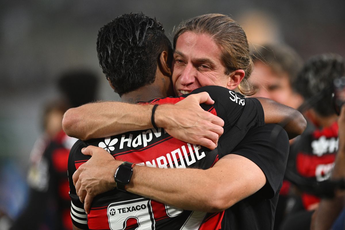 Filipe Luís abre o jogo sobre renovação com o Flamengo