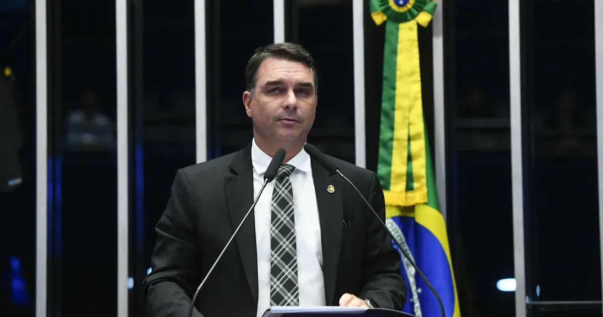 Flávio admite: “há um preço” para manter candidatura até o fim