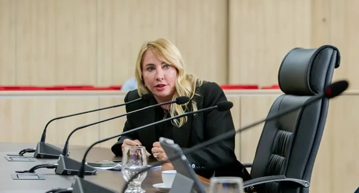 Ieda Chaves propõe Auxílio Material Escolar para estudantes e prioriza economia local