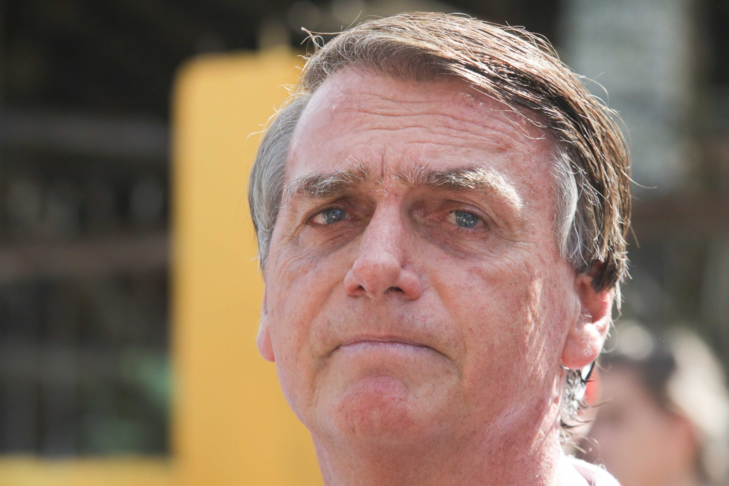 Justiça suspende motoristas e seguranças de Bolsonaro enquanto ele estiver preso