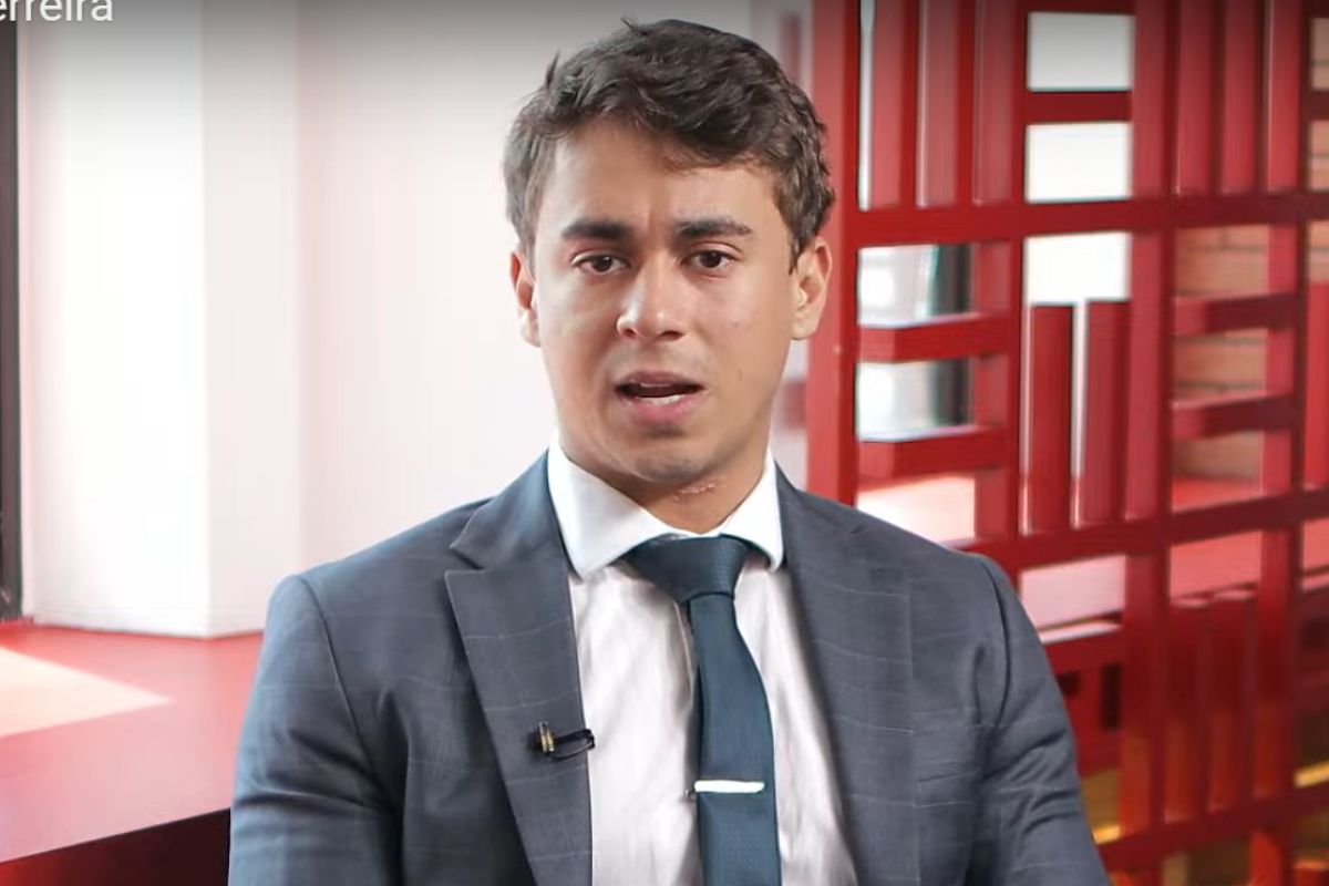Nikolas Ferreira entra na polêmica das Havaianas com trocadilho