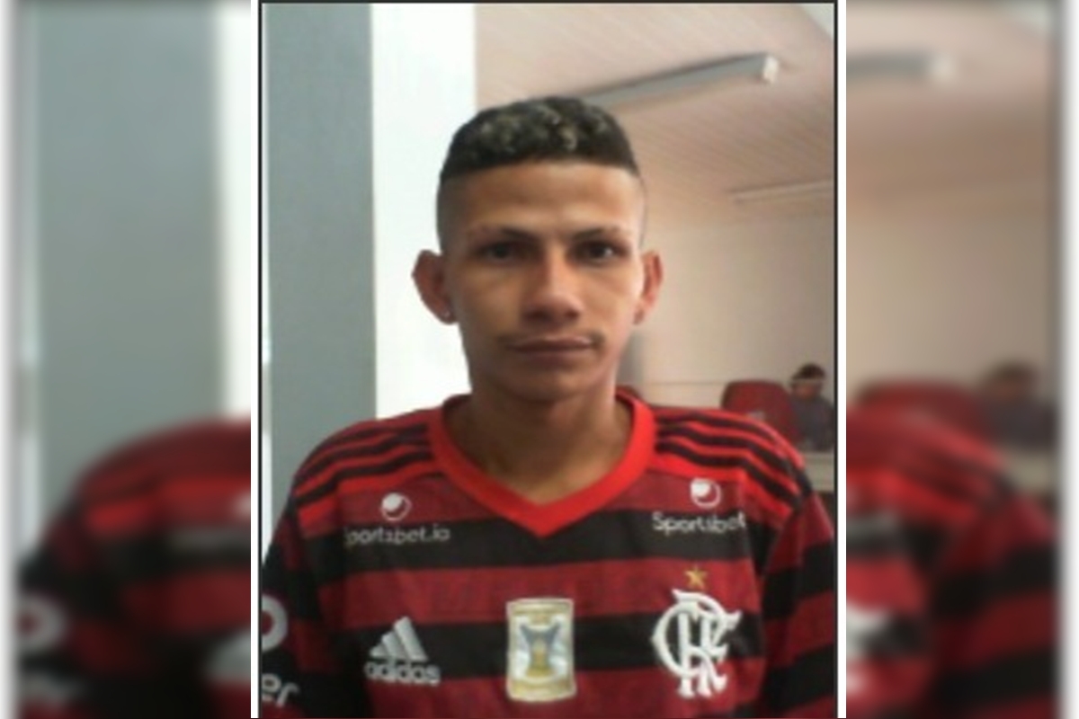 Padrasto é procurado por torturar e matar enteado de um ano