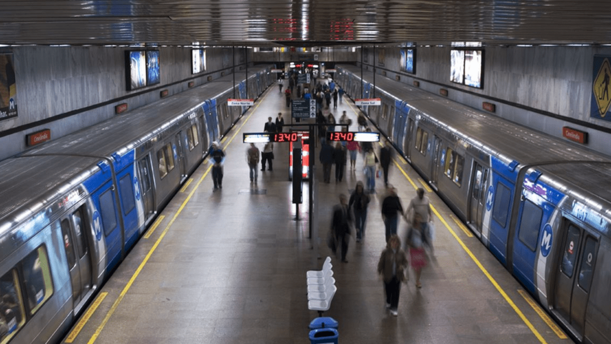 Passagens de ida e volta de metrô ao réveillon de Copacabana esgotam