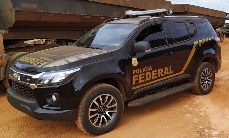 PF apreende 380 litros de gasolina de origem estrangeira em Guajará-Mirim/RO