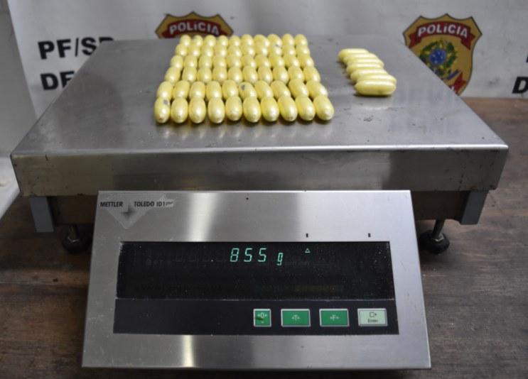 PF prende passageira com cápsulas de cocaína no estômago e captura dois foragidos da Justiça em aeroporto