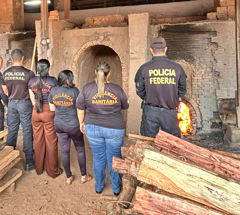 PF realiza incineração de entorpecentes apreendidos em Guajará-Mirim/RO