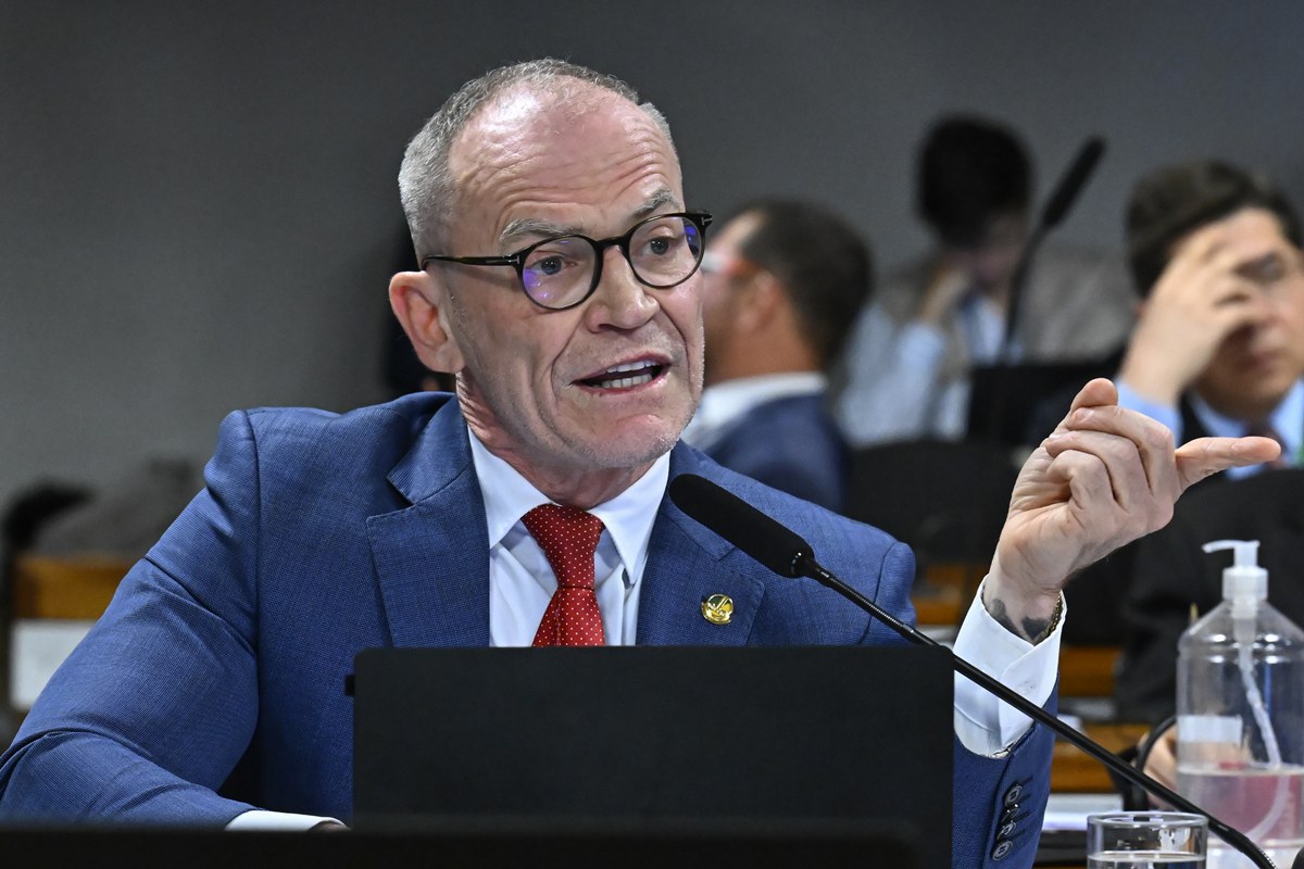 Senador do PT diz que “votou por engano” a favor do PL da Dosimetria