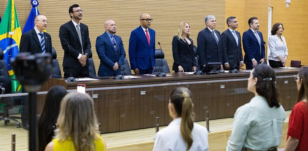 Sessão solene da Assembleia Legislativa homenageia carreiras que fortaleceram instituições públicas