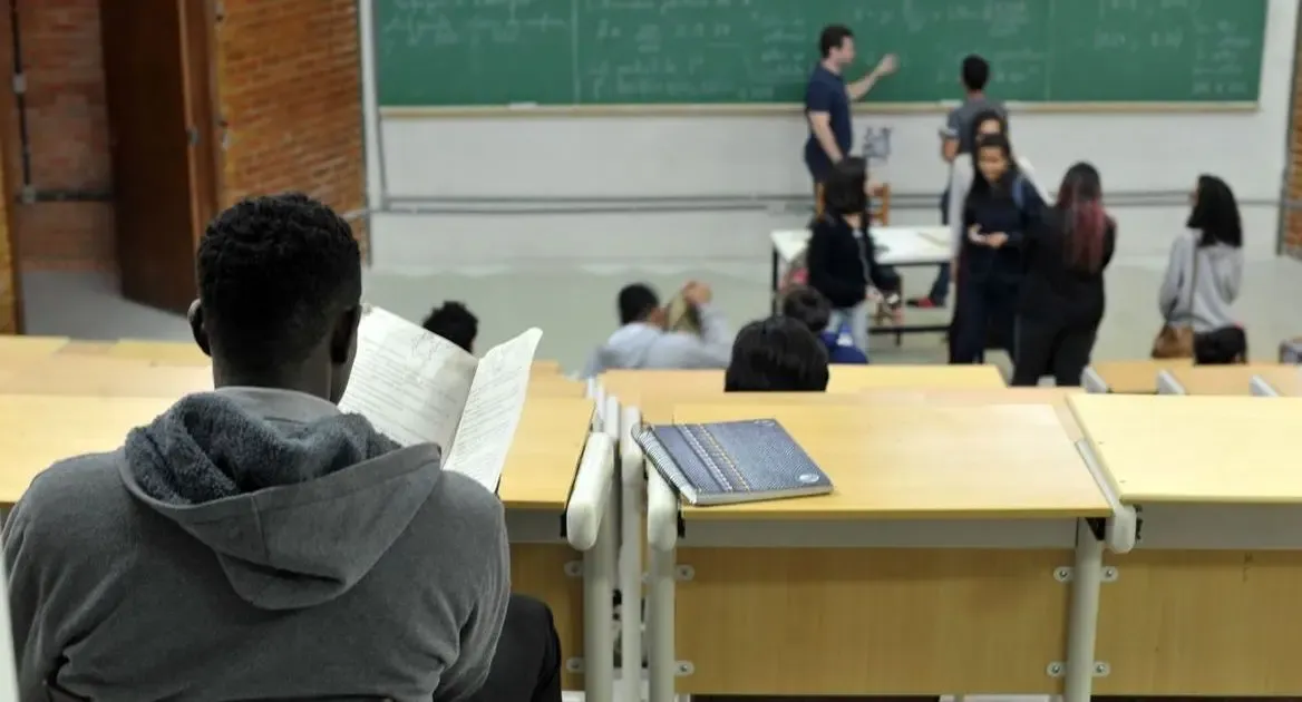 Violência contra educadores atinge 90% dos professores no país