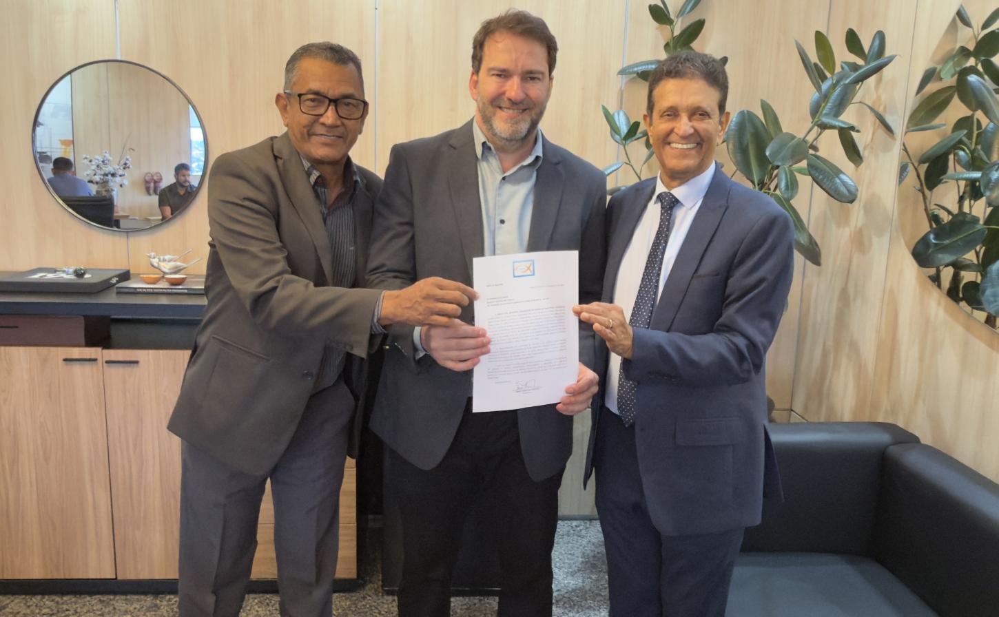 Alex Redano recebe liderança da Omeron na presidência da Assembleia Legislativa