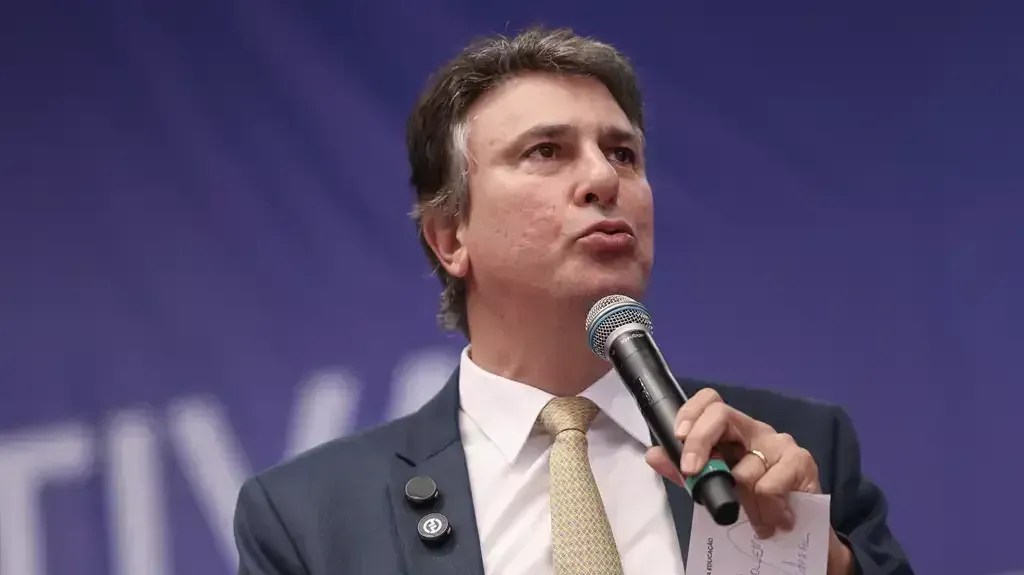 Camilo Santana reforça coro por candidatura de Haddad em São Paulo