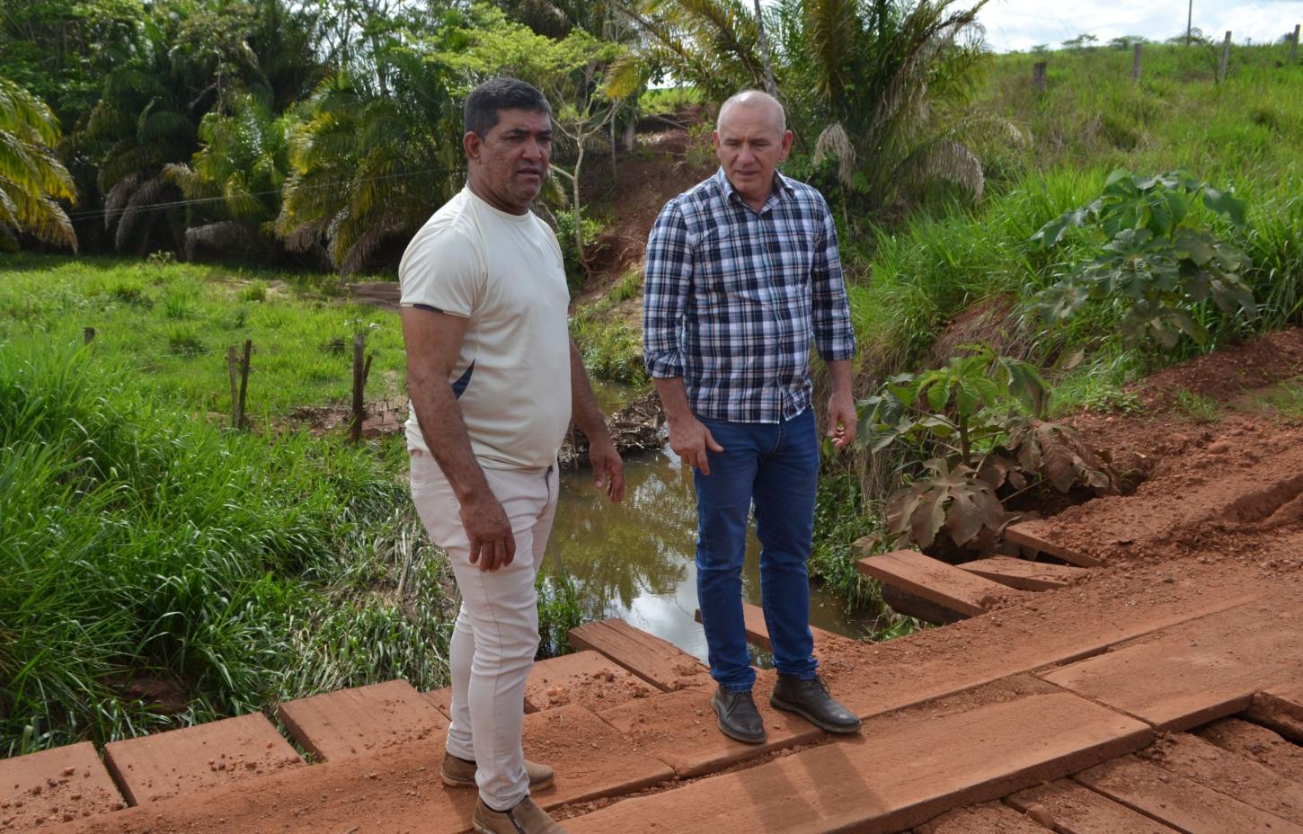 Compromisso de Ezequiel Neiva vai substituir pontes de madeira por aduelas em Chupinguaia