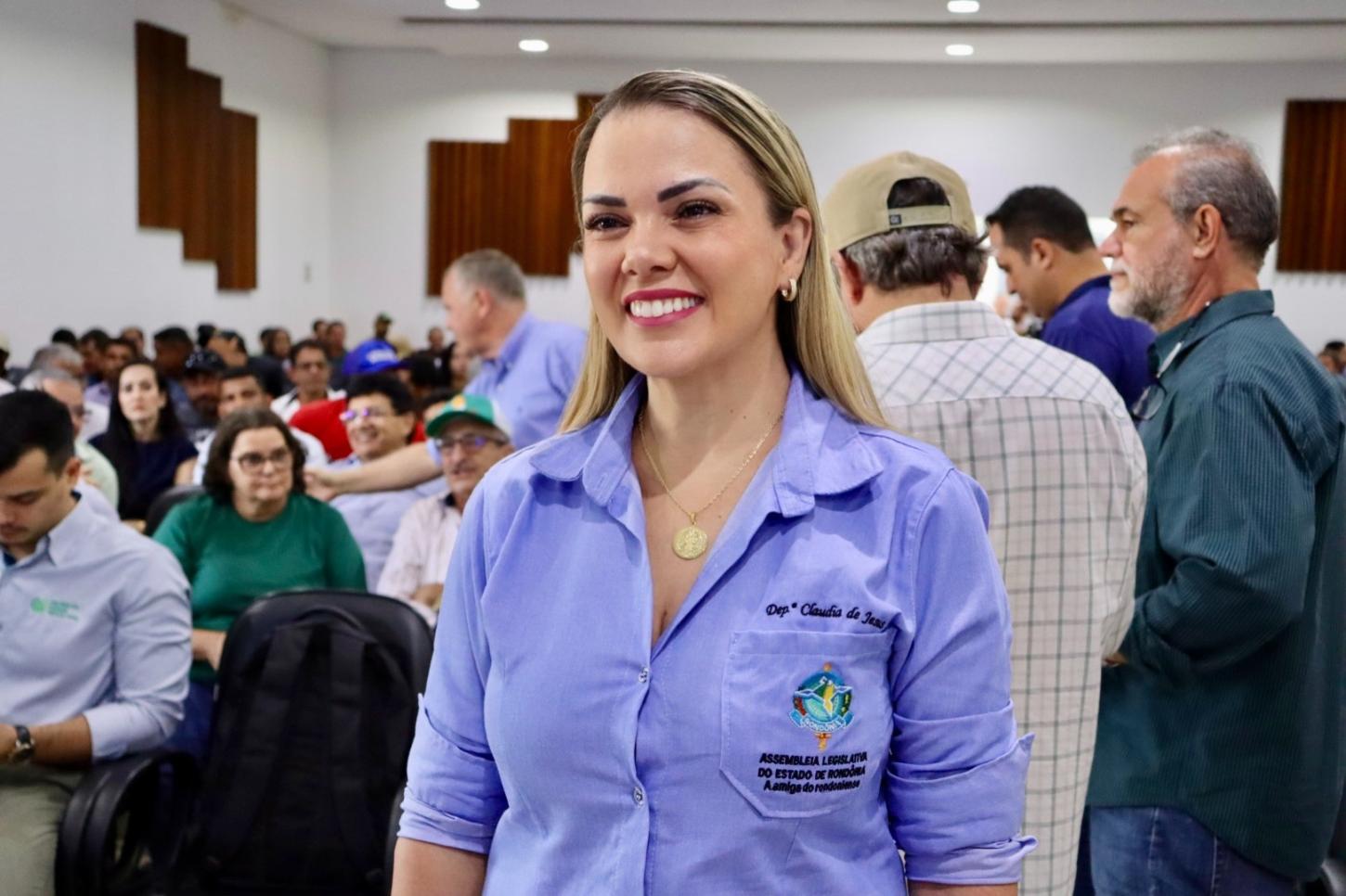 Emenda de Cláudia de Jesus garante R$ 300 mil para ultrassom em Chupinguaia