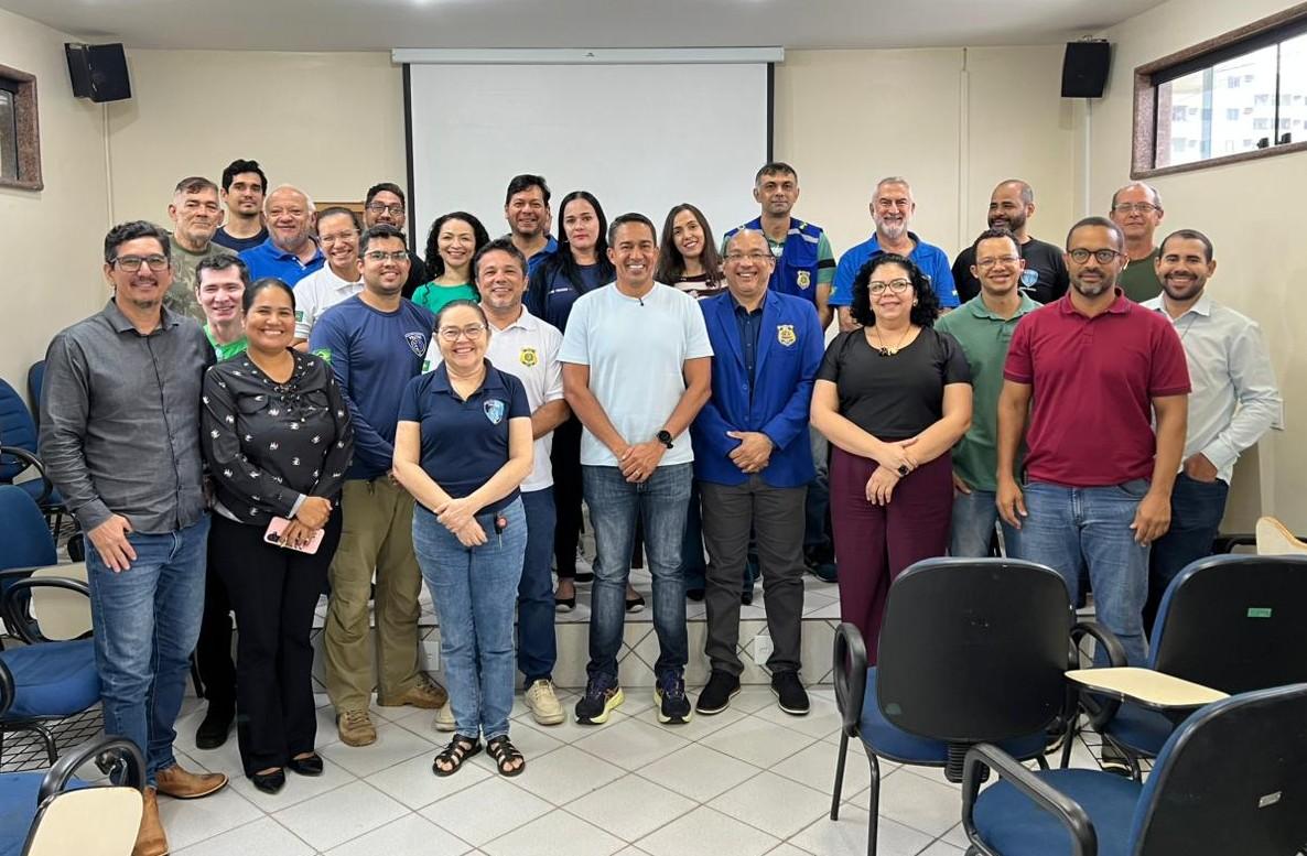 Eyder Brasil visita a Politec e debate avanços para a perícia criminal em Rondônia