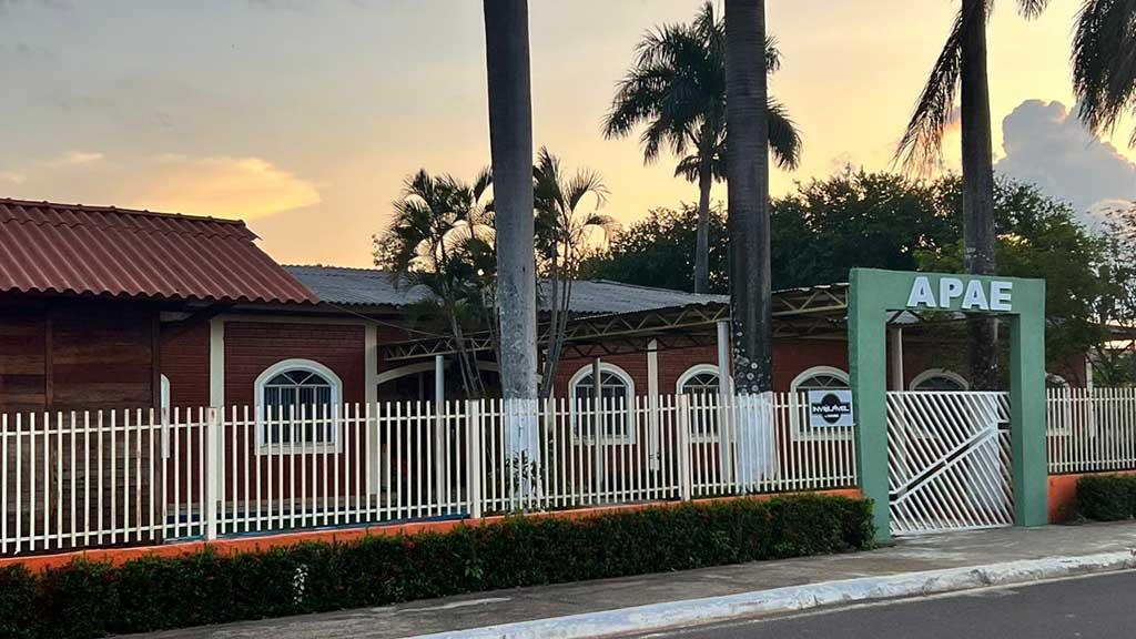 Ieda Chaves garante R$ 200 mil para atendimento multidisciplinar da Apae em Ariquemes