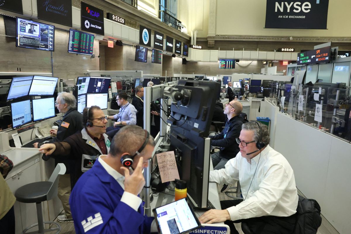 Wall Street sobe após dados do Payroll; S&P 500 fecha em alta recorde