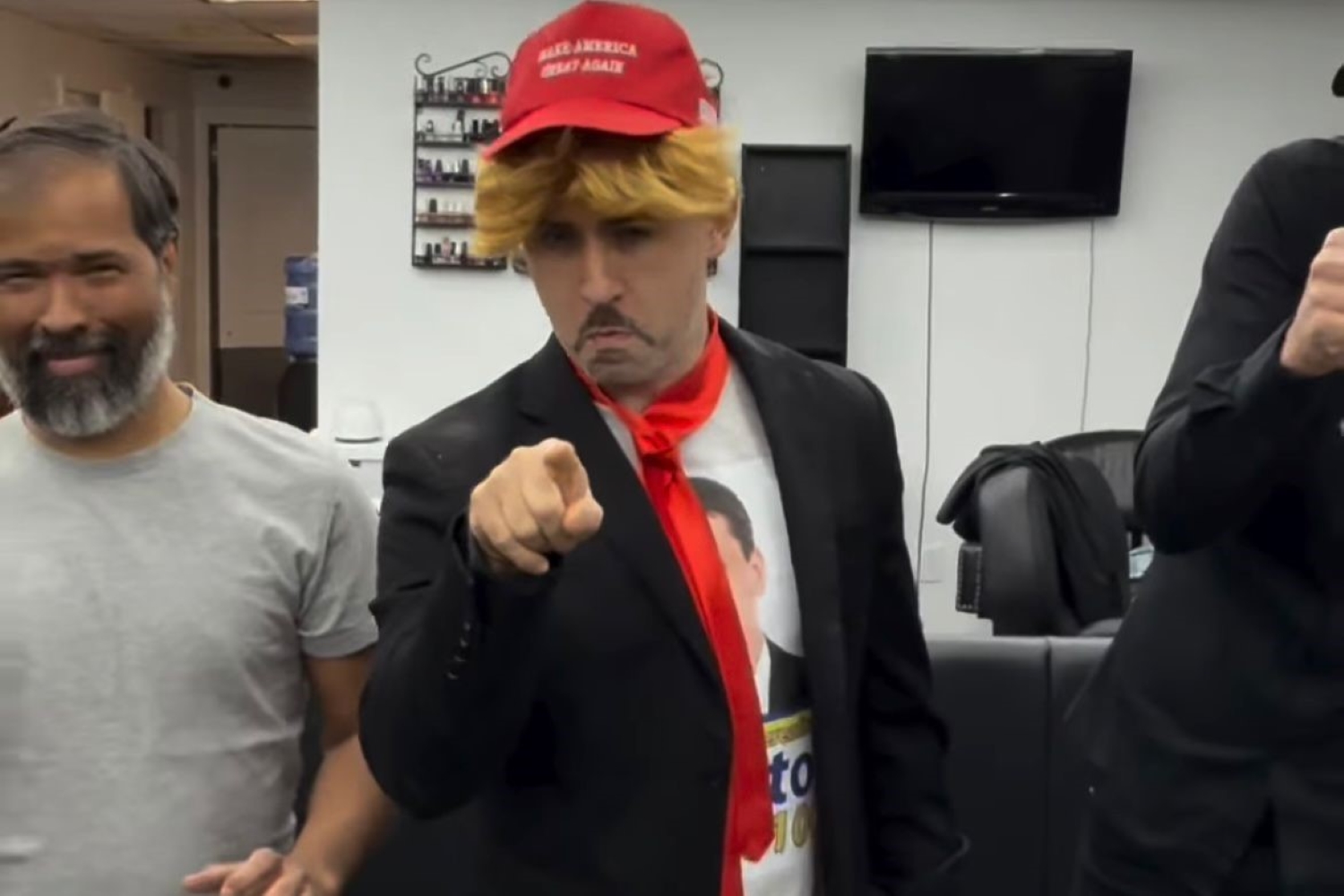 Influenciador brasileiro que defende Trump é preso pelo ICE nos EUA