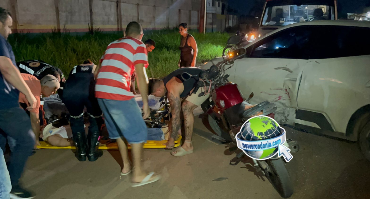 Carro de aplicativo faz retorno e causa grave acidente com casal em moto na Rio Madeira