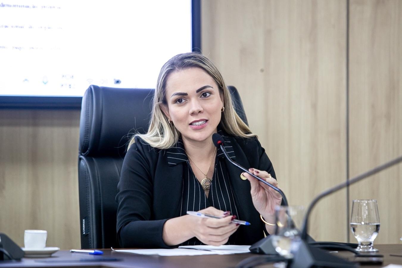 Cláudia de Jesus garante recursos no valor de R$ 110 mil para associação rural em Porto Velho