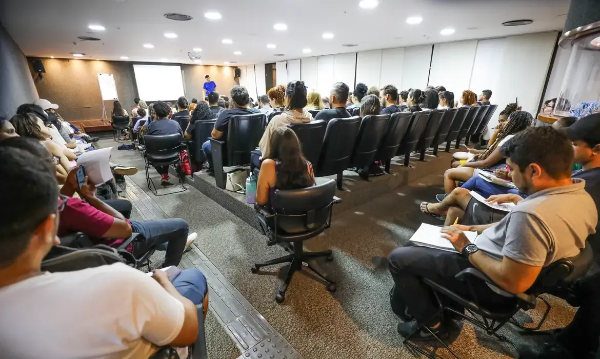 Confira os locais de prova do Concurso da Câmara neste domingo