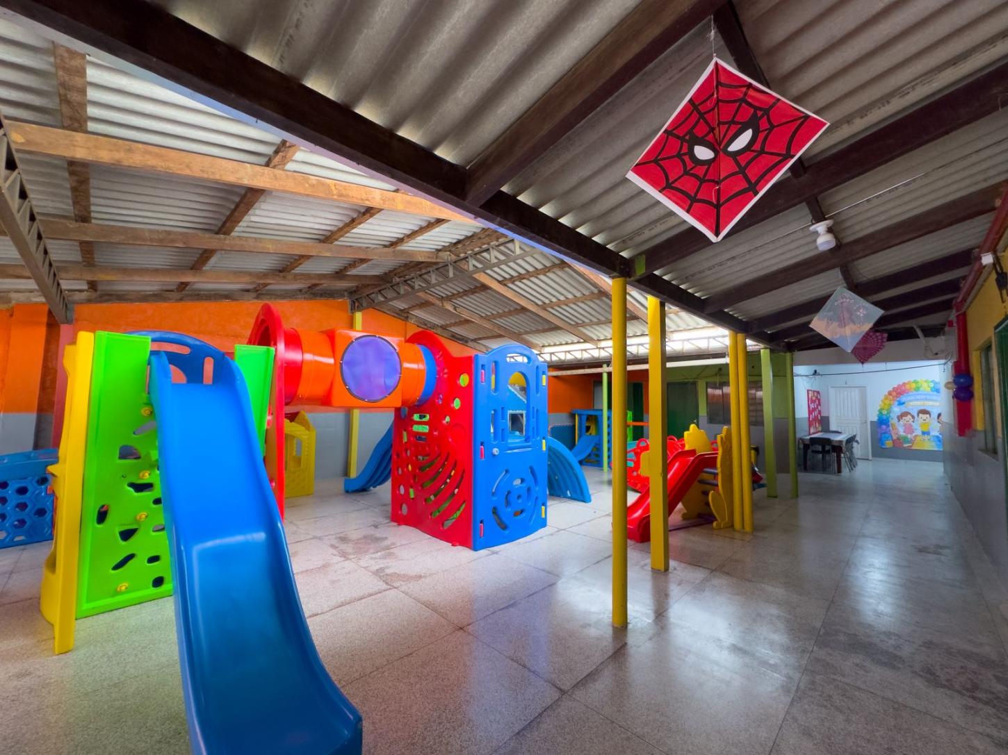 Escola Voo do Juriti reabre de cara nova e anima alunos na zona Leste