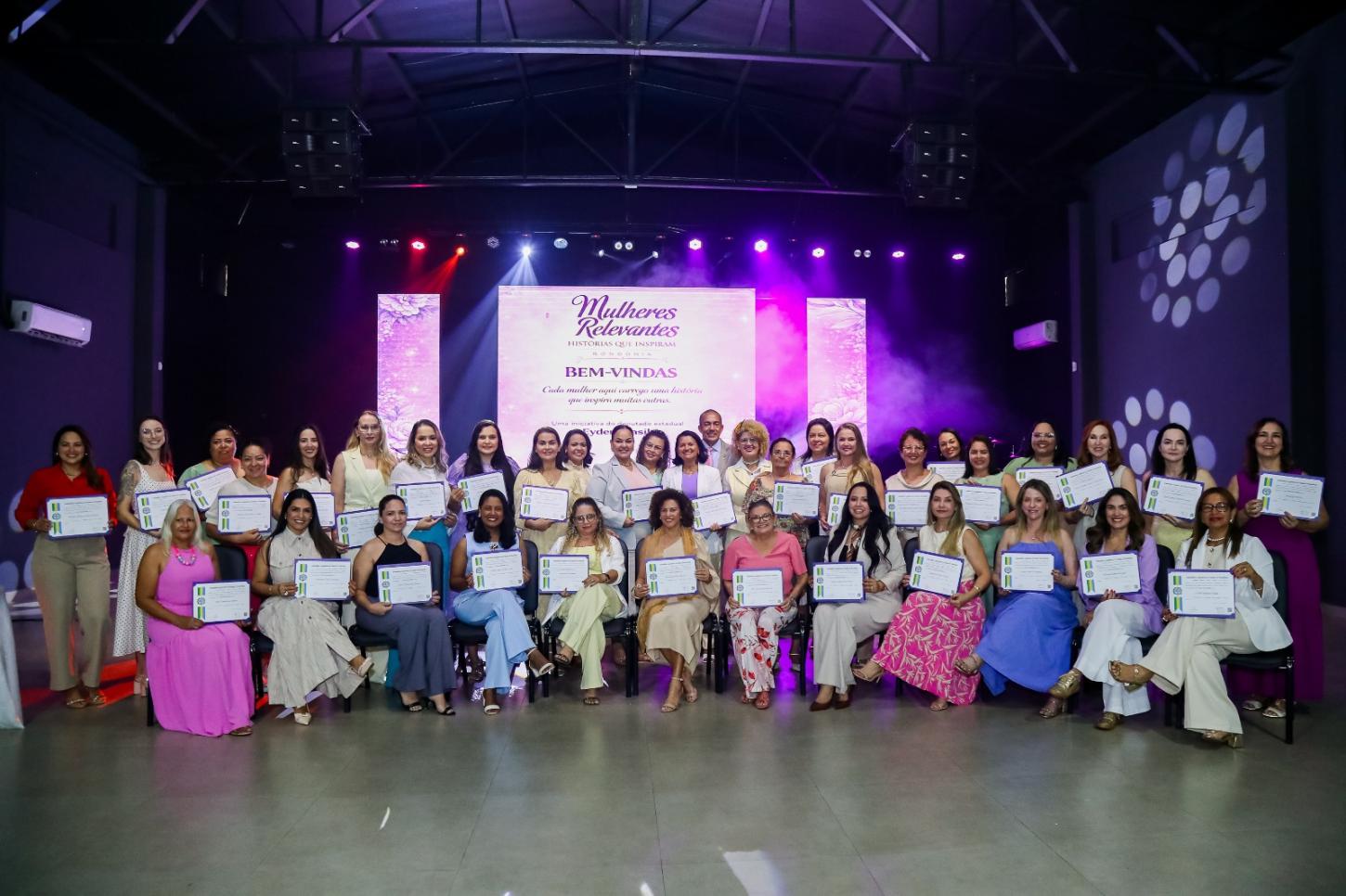Eyder Brasil realiza edição do Mulheres Relevantes em Ariquemes e homenageia cerca de 50 mulheres do Vale do Jamari