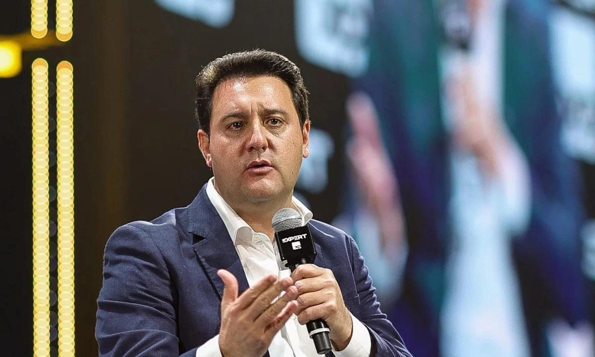Ratinho Junior recua não concorrerá a presidente  e decide permanecer no governo do Paraná