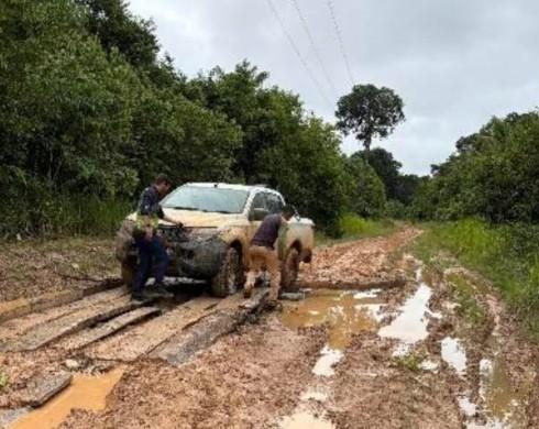 Recuperação da estrada de acesso ao Lago do Cuniã, em Porto Velho, é solicitada com urgência por Alex Redano