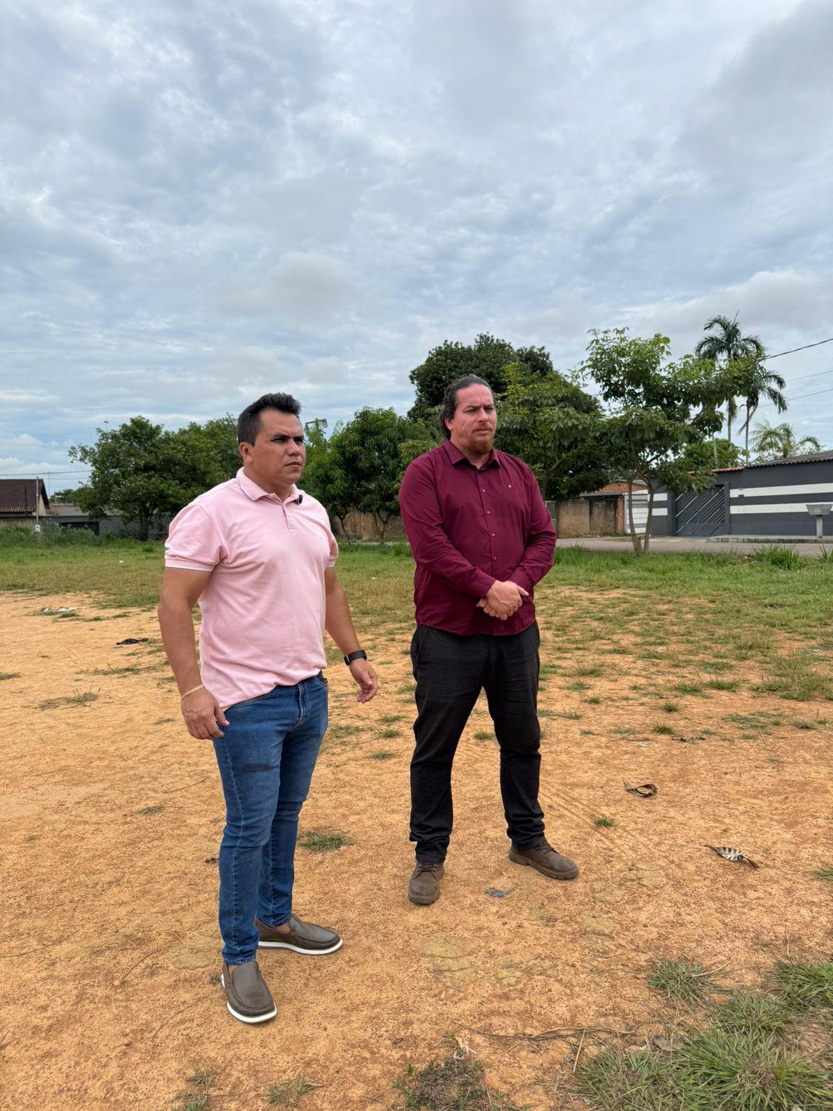 Vereador Edimilson Dourado solicita limpeza urgente em espaços públicos de Porto Velho