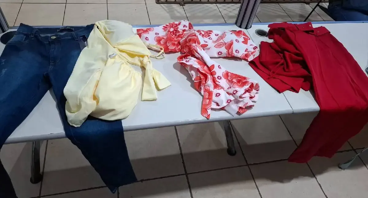 Adolescente é apreendido com roupas furtadas de loja na Avenida Calama, em Porto Velho