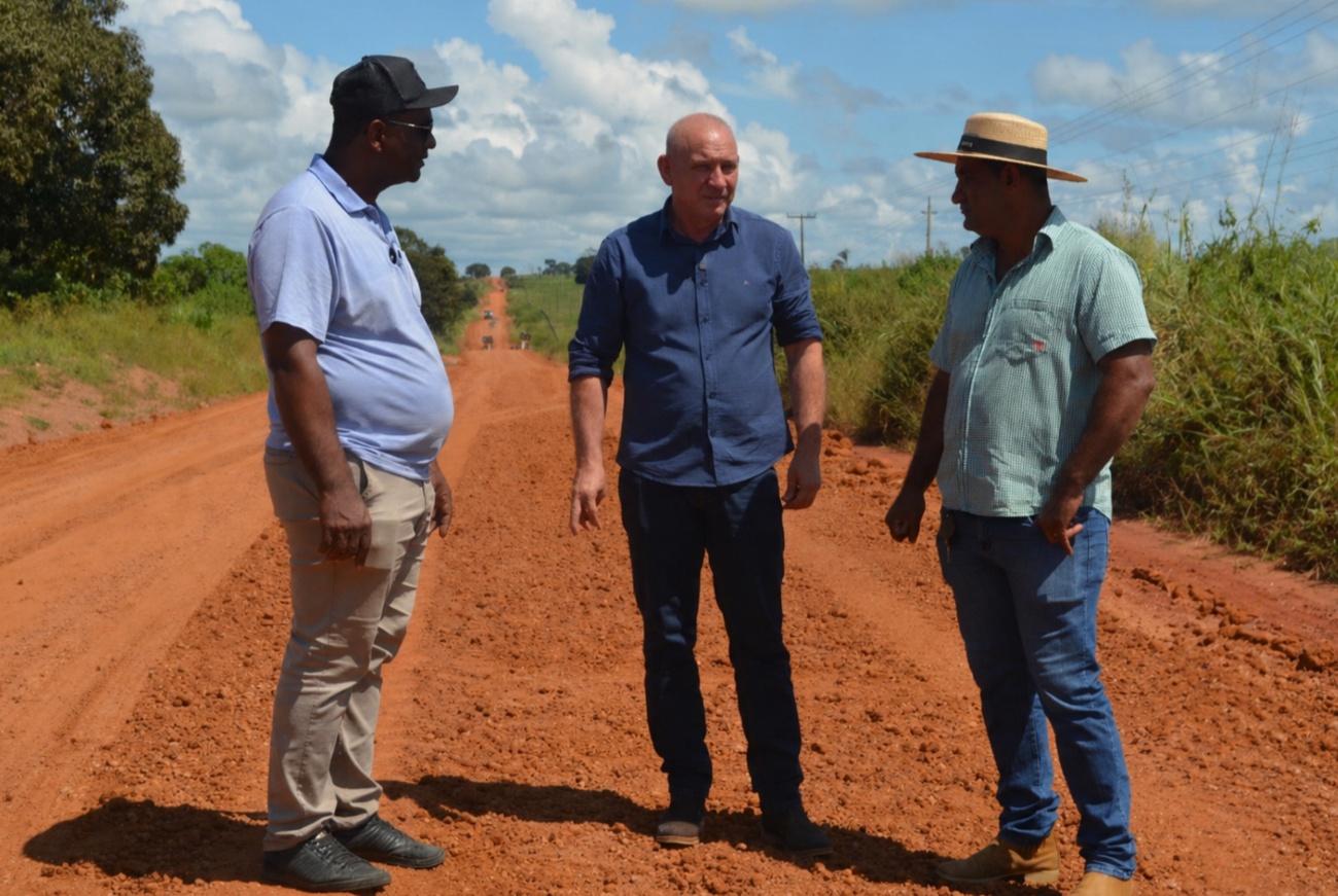 Deputado Ezequiel Neiva articula recuperação da RO-420 em Nova Mamoré